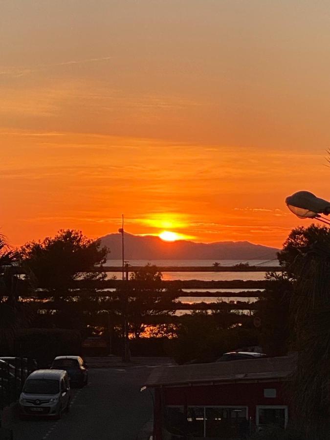 A Quelques Pas De La Mer La Capte Hyères Exterior foto
